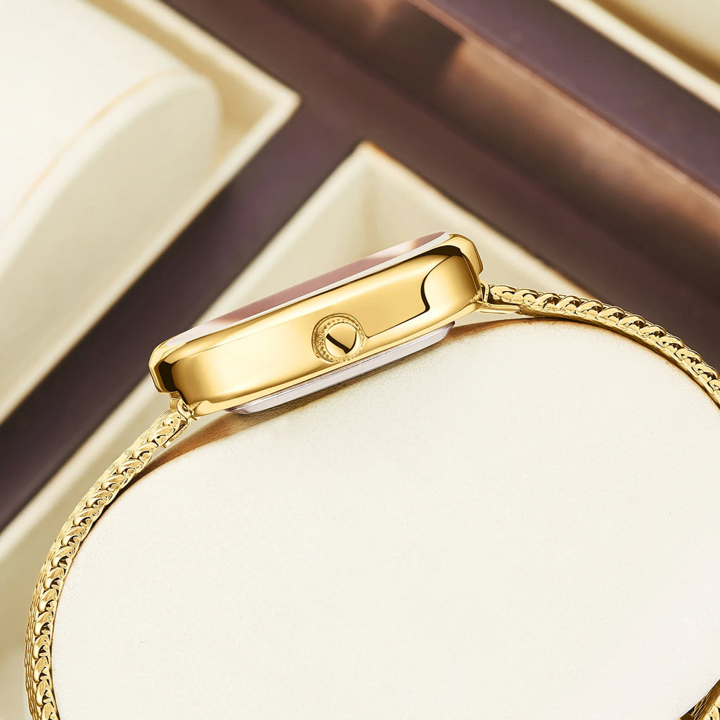 Oval de Ville Watch