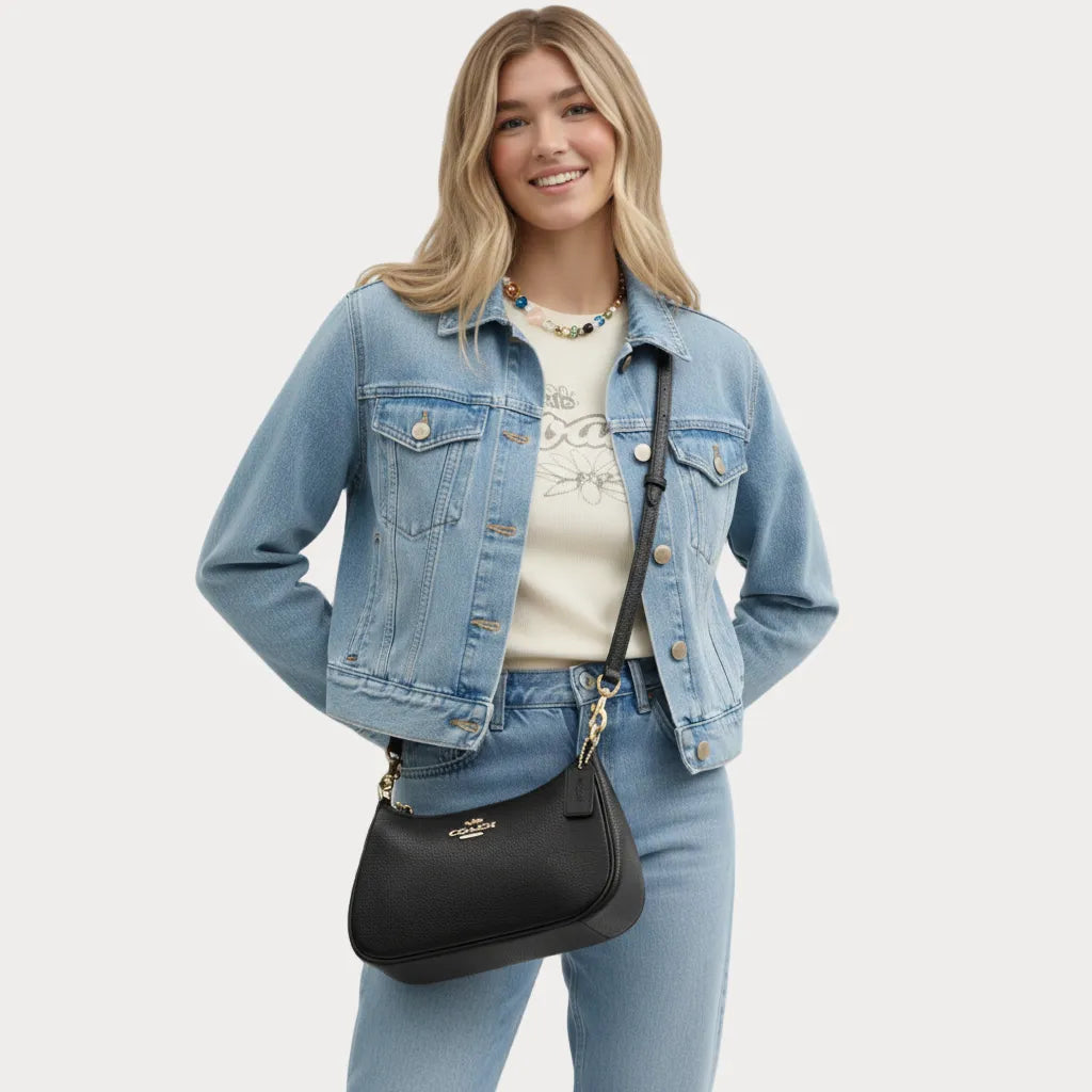 Teri Shoulder Bag In Signature Canvas- Gold/Black