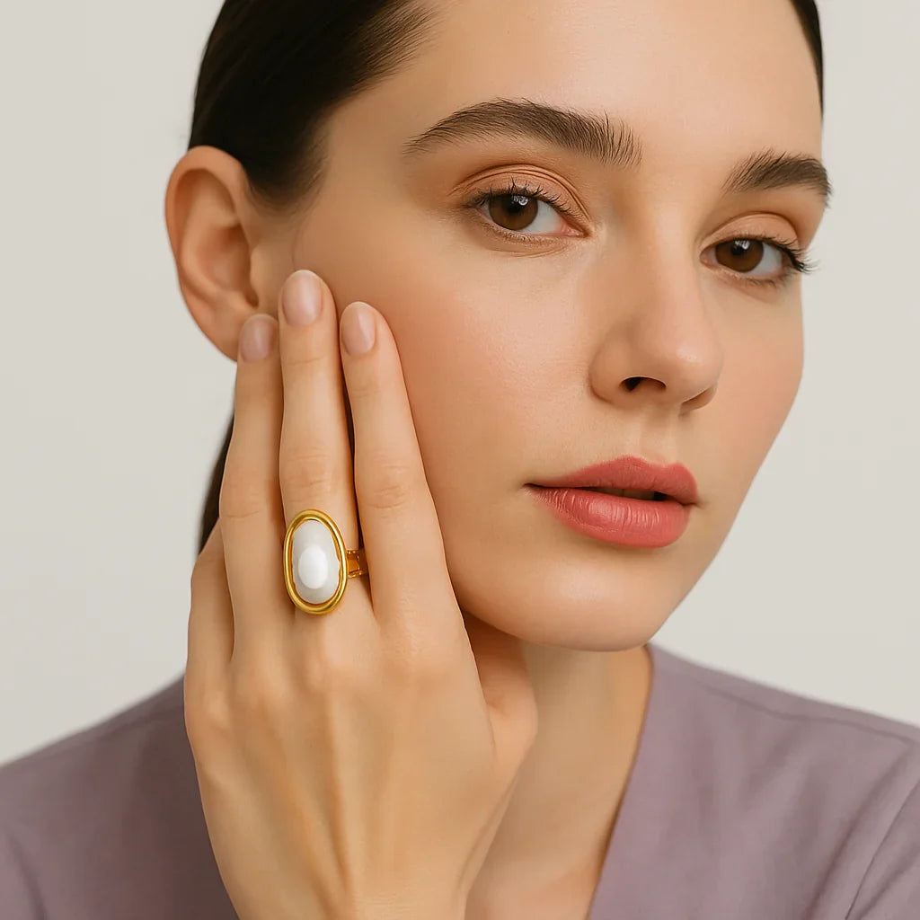 Luna Pearl Ring